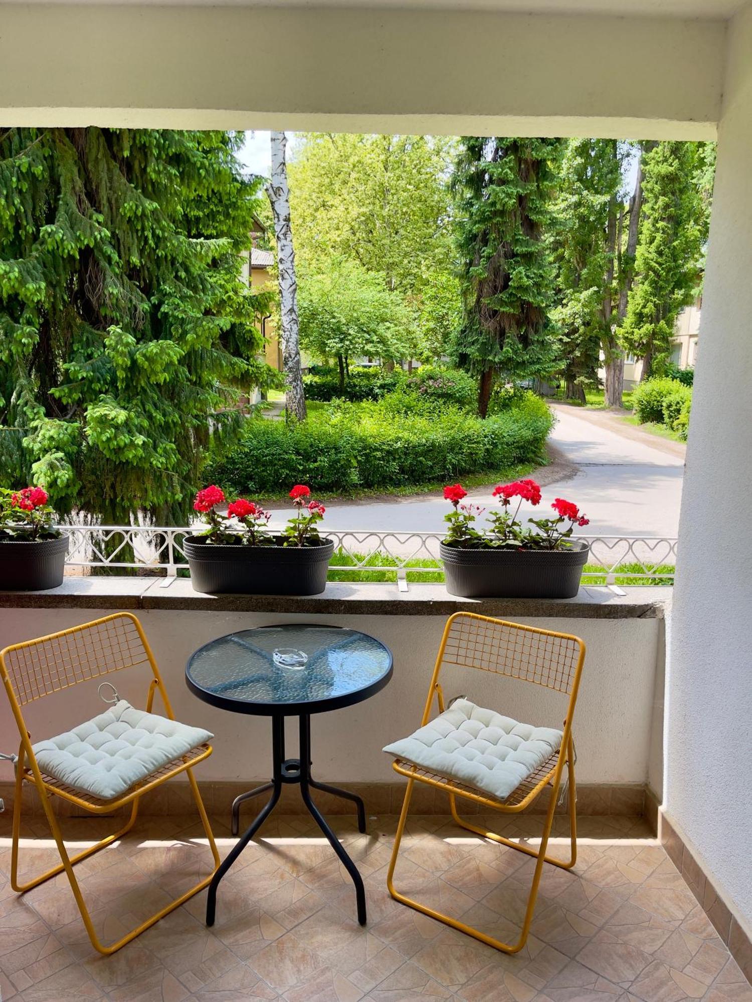 Anet Apartman Visoko Exterior photo